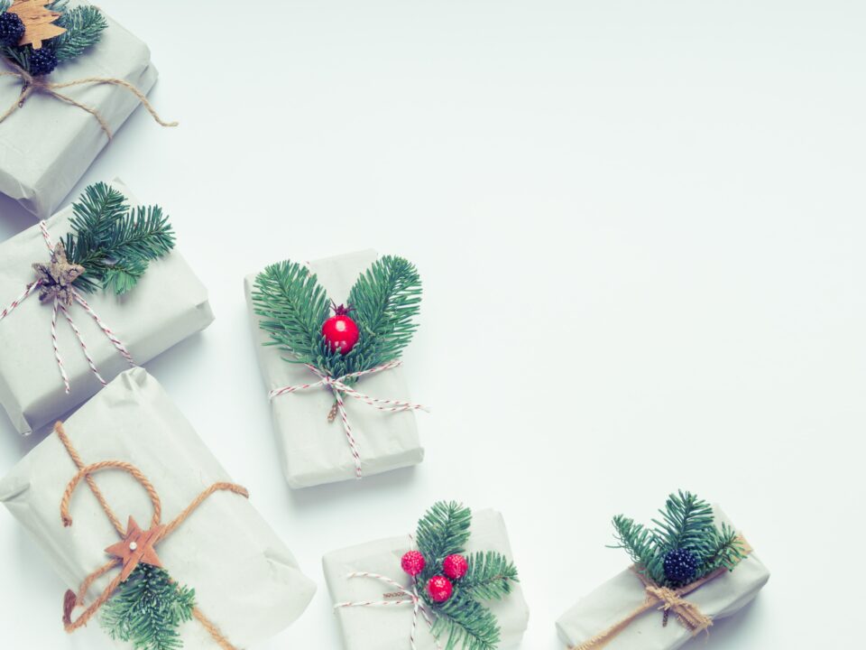 Boites de cadeaux de Noel blanches - Ylanite Koppens via Pexels - Kozman