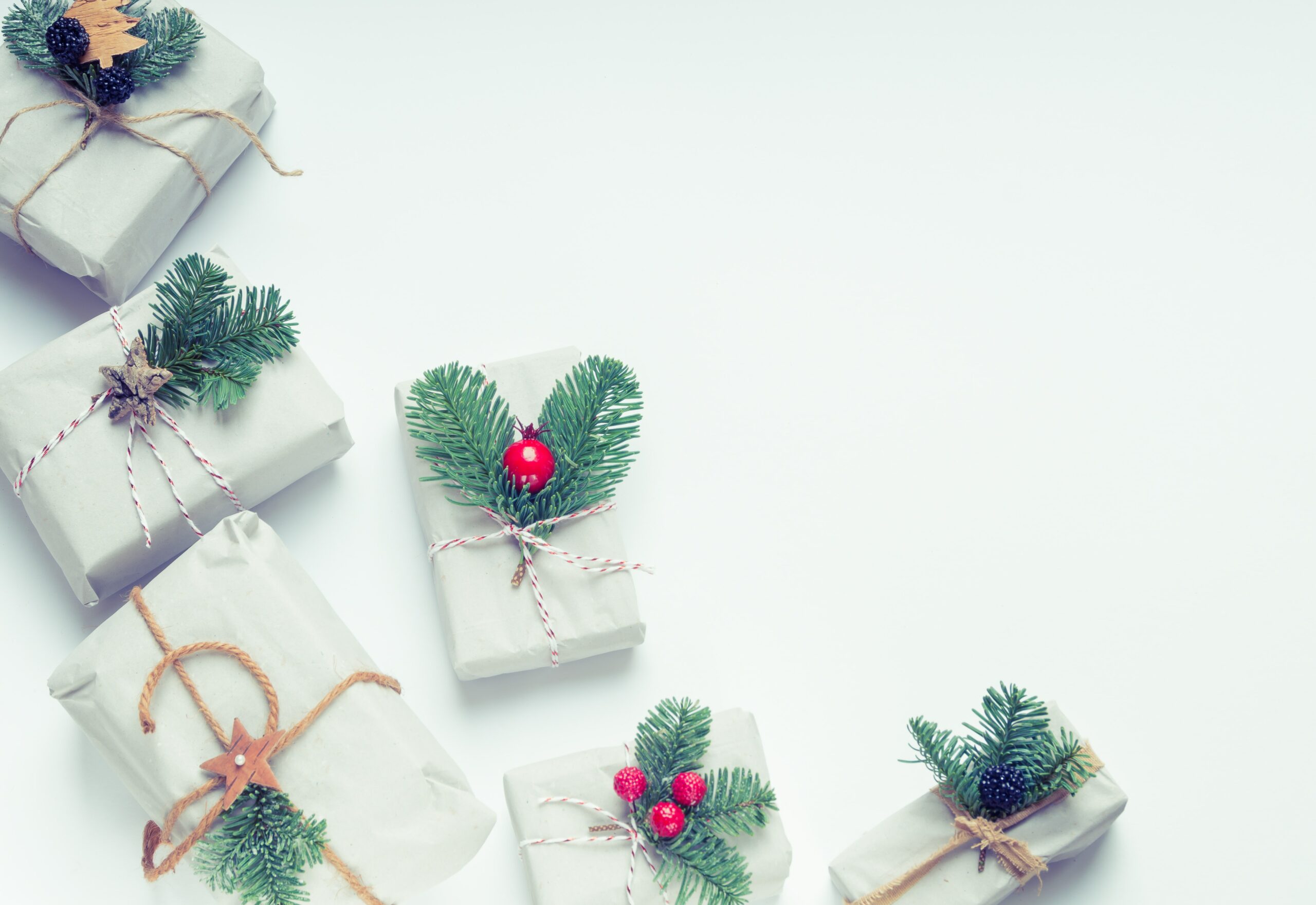 Boites de cadeaux de Noel blanches - Ylanite Koppens via Pexels - Kozman